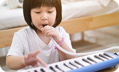 子どもの鍵盤ハーモニカ